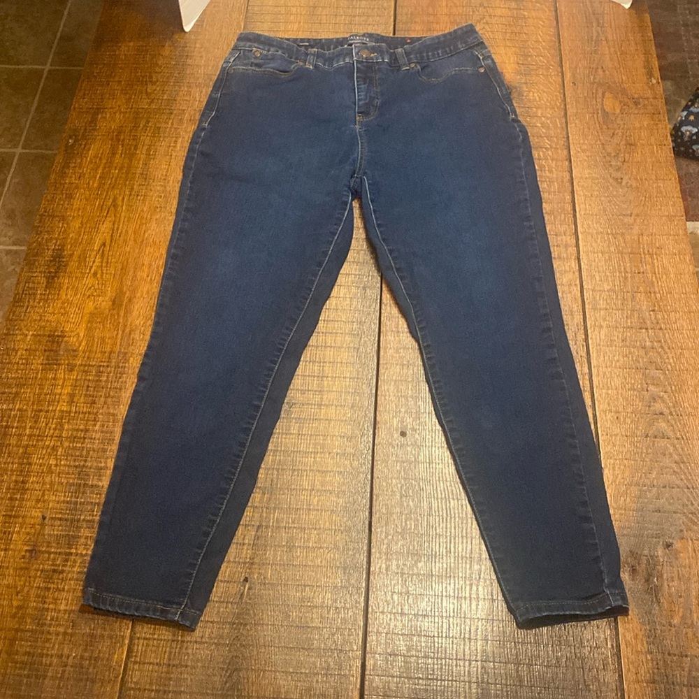 TALBOTS Simply Flattering Jean Jeggings 12P